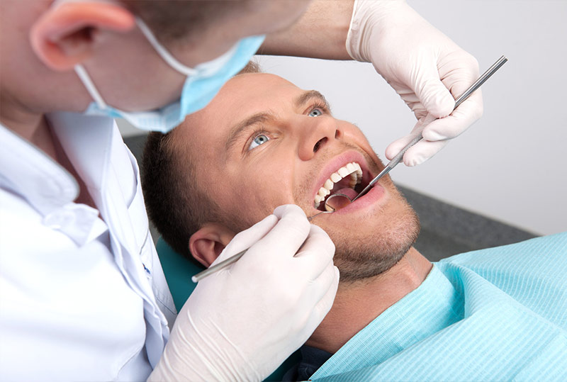 teeth-extraction-procedure Dr. Peter Servinis
